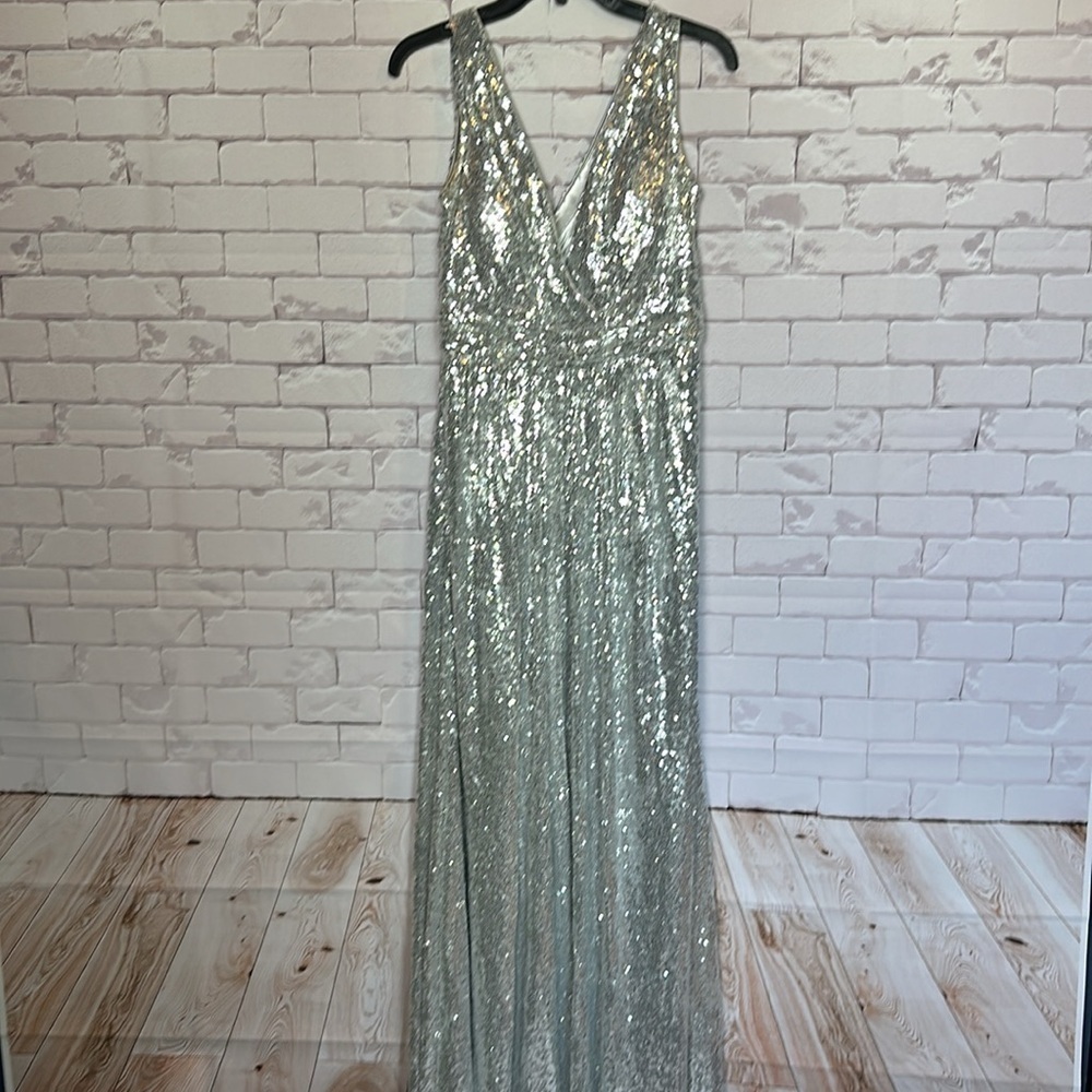 Maternity Sequin Formal Dress Silver Gown Baby Online Dress Size 6-12 fit